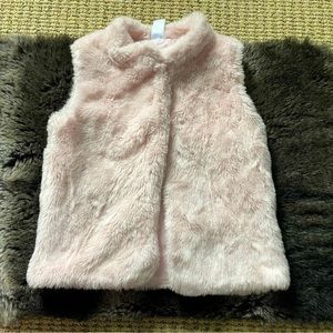 Girls Carters Fuzzy Vest ( 7 years )